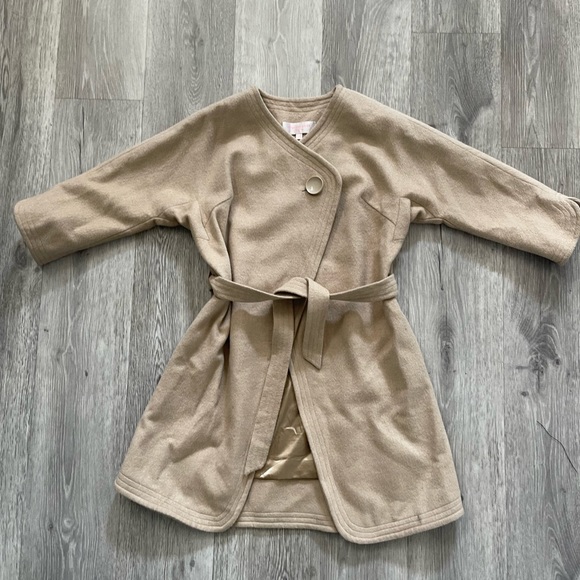 Gharani Strok cream wrap around coat - Picture 1 of 7